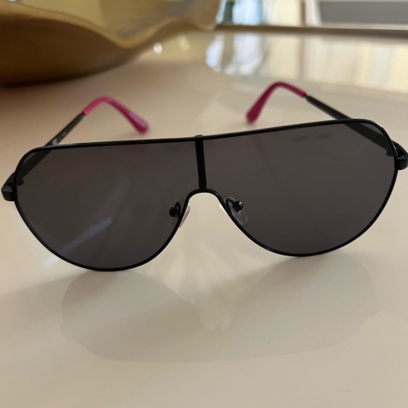 🆕Juicy couture aviator sunglasses - Picture 2 of 4